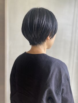ナタリー(Natalie) 黒髪ショート