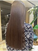 アイスグレージュ×ロングヘア/小顔に見せる似合わせテク