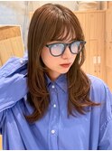ミディアム/レイヤーカット/顔周りカット/ベージュ/透明感カラー