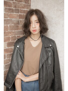 ヘアサロン マゼラン 新宿(Magellan) [magellan新宿]店長川口 スモーキーグレージュのボブウェーブ