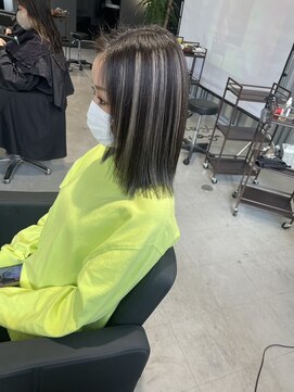 キング 枚方店(K!ng) 【枚方、高槻】ホワイトハイライト