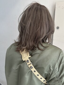 キャンバス バイ ネオリーブ 横浜西口(Canvas by neo.) ミディアムレイヤー ハイトーンベージュ 横浜レイヤーカット