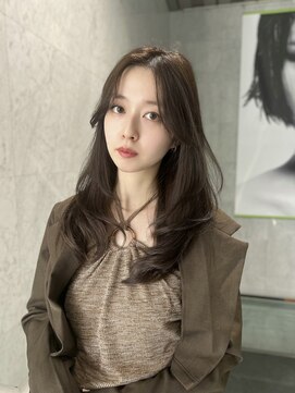 ユーフォリア 渋谷グランデ(Euphoria SHIBUYA GRANDE) レイヤーカット　ワンカール　赤み消しベージュカラー