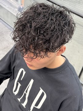 イーラ(era) スペインカール黒髪スパイラルパーマ平巻き波巻きパーマ