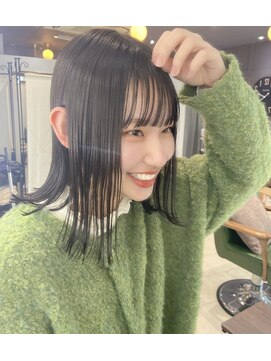 シャイバイブランチ(shy by branch) 外はねボブ