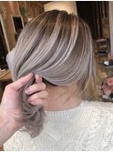 バレイヤージュグレージュハイライトダブルカラーケアブリーチ
