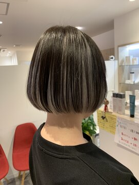 ルルバイアズール 草加店(LULU by azule) アンブレラカラー，ホワイトカラー,ボブ【草加】