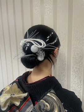 カルム(calm) シニヨン