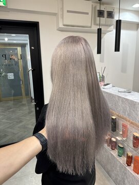 ラピス 名古屋駅前店(Lapis) グレーシルバー/ブリーチ/ダブルカラー/髪質改善