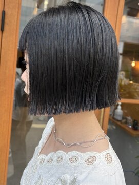 レリコ ニド(Relico-nid) 髪質改善20代30代40代大人可愛い艶髪ミニマムボブ