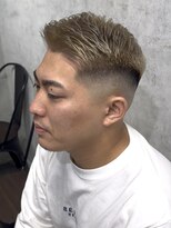 ダグ 横浜(DUG)&nbsp;金髪ショート/七三スタイル/ブリーチカラー/金髪ボウズ