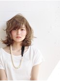 ミディアム×ベージュカラー×パーマ
