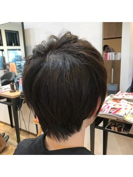 ノーネーム(NO NAME) 柔らかストレート　ショートスタイル