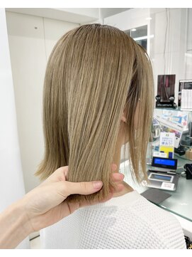 トニーアンドガイ 広尾店(TONI & GUY) ベージュゴールド×ロブ