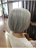 グレイヘアボブ