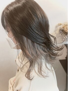 エンカウントバイマハロ 千葉(encount by mahalo) インナーカラー×ホワイトシルバー