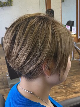 アレサフィート(alesafito) ＃ツーブロック耳掛けショート