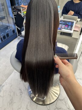 ロンドルーチェ 心斎橋(Lond luce) ダークアッシュ/ミディアムレイヤーカット［髪質改善/縮毛矯正］