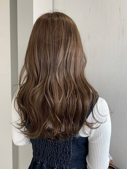 プチルポ(Petilpo)の写真/【ハチミツ酸トリートメント◎】髪質改善トリートメントで、髪の内部から補修し指通りなめらかな美ヘアに＊