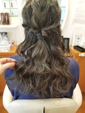 イムス マドモアゼル(imus madomoazel) ハーフアップ