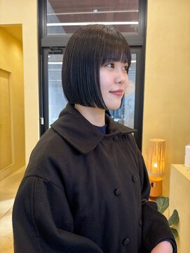 スニュウ(snuw) 切りっぱなしボブ小顔カットグレージュミルクティ