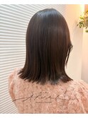 柔らかレイヤー外はねボブ