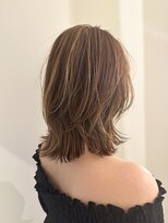 ユニコ(unico)&nbsp;くびれヘア/白髪ぼかしハイライト/