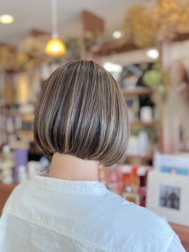 スタジオフィット(STUDIO FITTO) ★白髪カバー(グレージュ)ボブ★