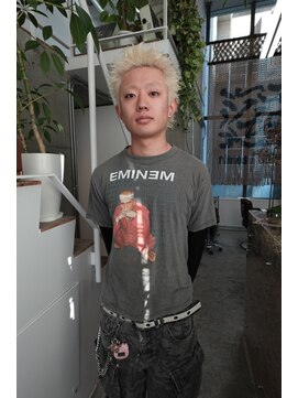 ソーレ(sole) スパイキーショート　ブリーチカラー　メンズショート