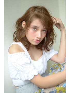 ビッケ(Vicke) 【Vicke渋谷】シースルーバングのゆるふわカールミディ