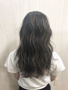 フェニーチェ オン ザ ビーチ(FENICE on the beach) グレージュハイライト