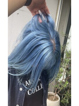 ヴァーディ オモテサンドウ(Vardy omotesando) ペールブルー・ダブルカラー・ハイトーンブルー・ブルーアッシュ