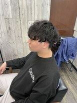 イズ(is) 刈り上げマッシュ波巻きパーマ