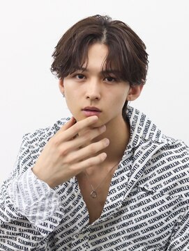 トゥルークリエイション 渋谷(True Creation SHIBUYA) 毛流れセンターパート