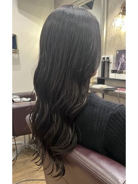 ヘアーアンドビューティ カリテス(Hair & Beauty Charites) モノトーンxロング