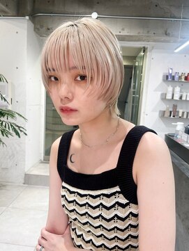 ダブ アオヤマ(DaB AOYAMA) ホワイトブロンド/ブロンドベージュ/ウルフカット/ウルフヘア