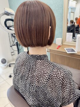 アッシュ 下北沢店(Ash) お首が綺麗に見えるパツッとボブ
