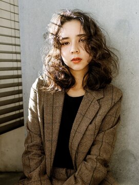 ドゥーア 代官山(Door) #ウェーブヘア#ミディアムパーマ#くるくるパーマ#パーマ