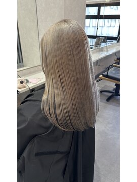 シアン(CYAN) ミルクティベージュ