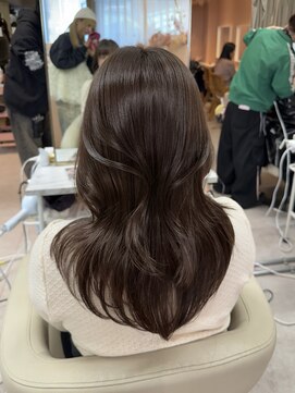 ユニ 表参道(uni) 10代20代30代/韓国風くびれレイヤーカット/ヨシンモリエギョモリ