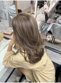 ハイライトミディアムヘア暗めカラーオリーブグレー