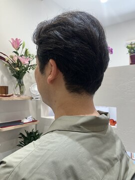 ミーティア(Meteor) ラフにかきあげる、大人のバックスタイル