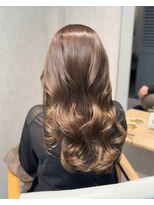 ミーク(meak)&nbsp;光に透ける上品なオリーブベージュ