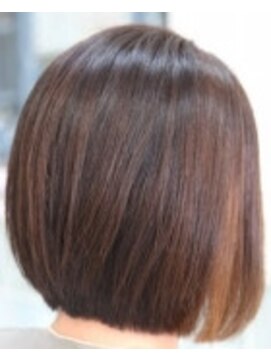 グロウ(glow) 定番ボブショート