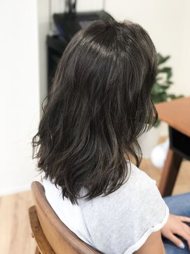 カナエ(CaNaE) オリーブアッシュ☆