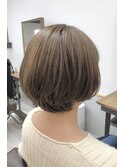 ショートボブ