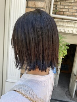 ロイジー(roijir) 【roijir】表参道 ぱつっとボブ