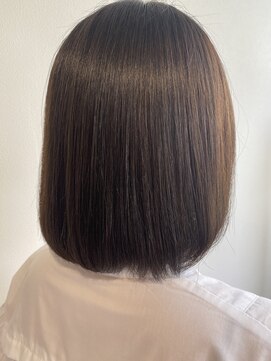 アーバン(URBAN.) 【URBAN.】中性ストレートで美髪に… by MAYUMI