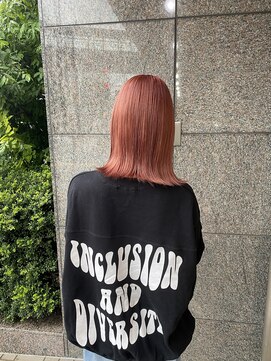 ムーム(Momb) 秋のチークカラー