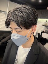 ビンゴ(BINGO)&nbsp;948黒髪栗色ツイストスパイラルサイドバングセンター分けパーマ